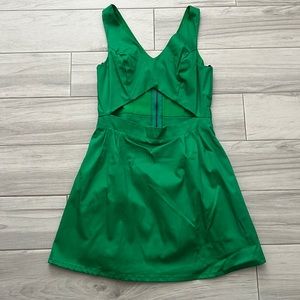 Green dress no size stated but it’s a size S